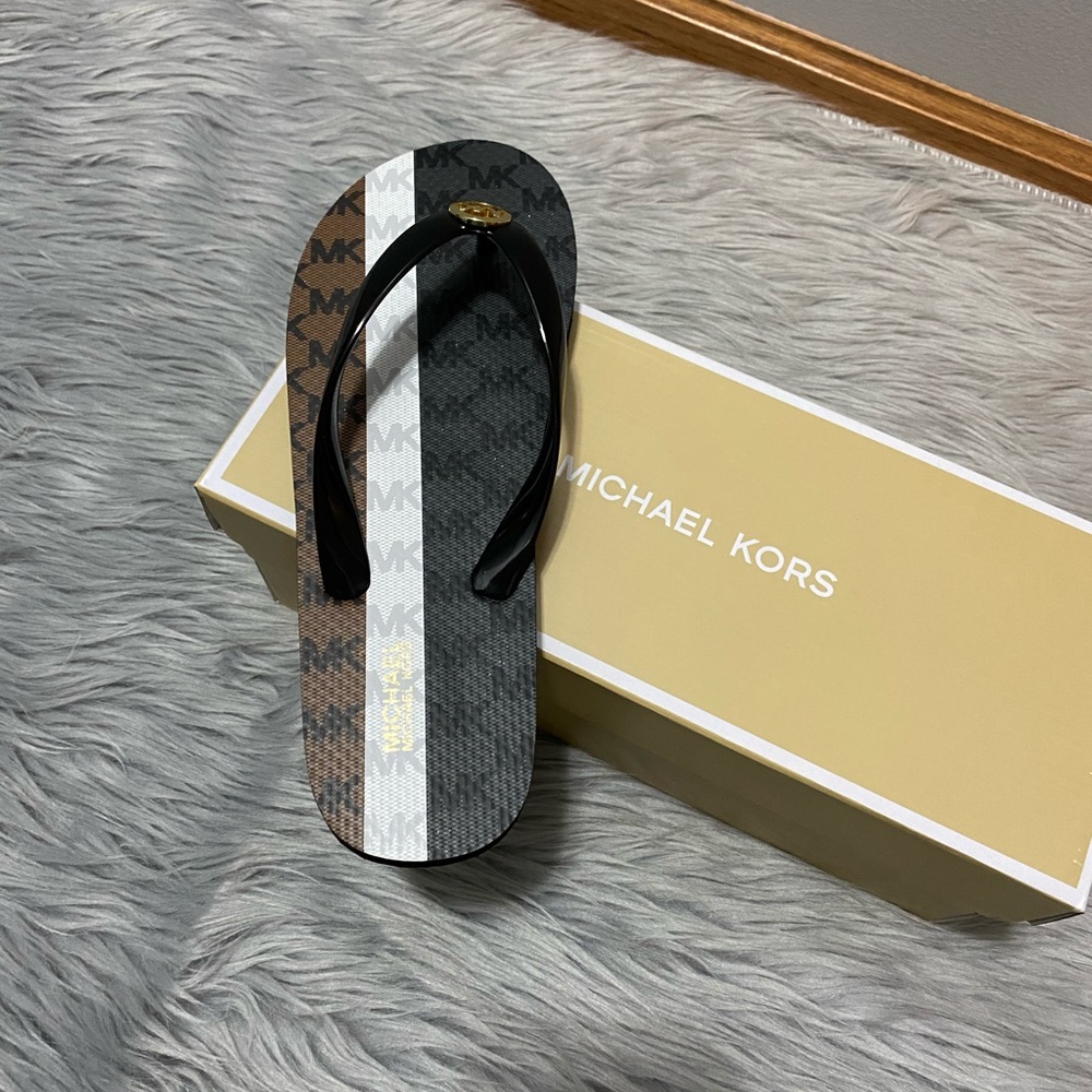 Michael Kors MK Flip Flop Black, White and Brown - Picture 3 of 6